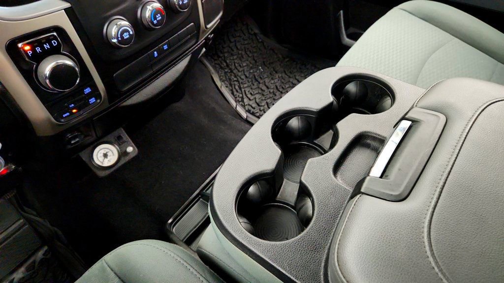 Used 2019 RAM 1500 Classic SLT AWD/4WD image 16