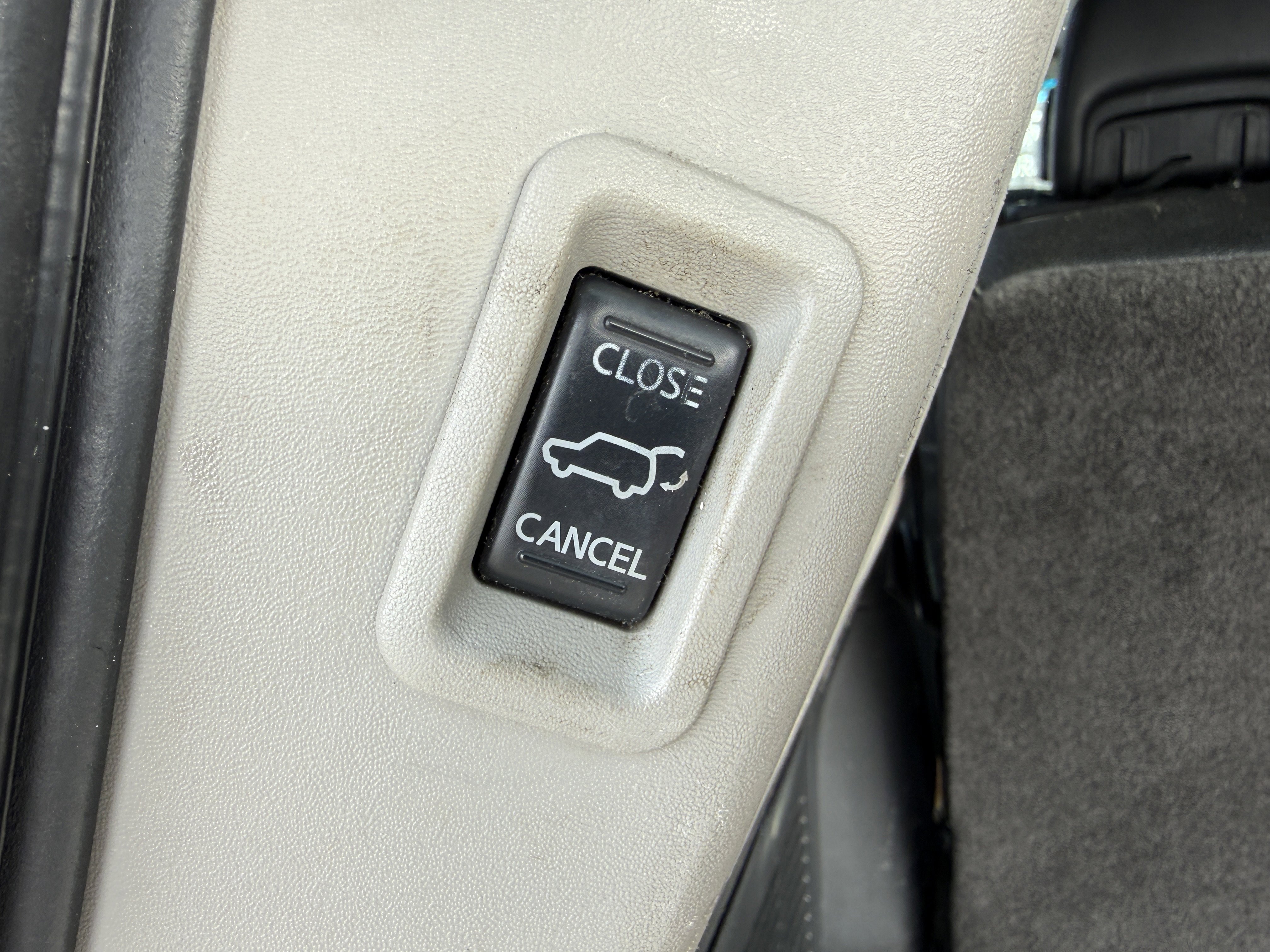 Used 2014 Nissan Armada Platinum w/ 2nd Row Captain Seat Package image 36