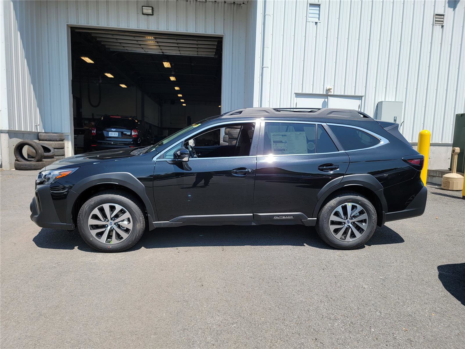 New 2025 Subaru Outback Premium image 3