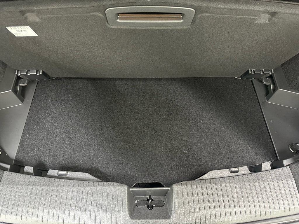 Used 2025 Nissan Rogue SL w/ Tech Package image 36