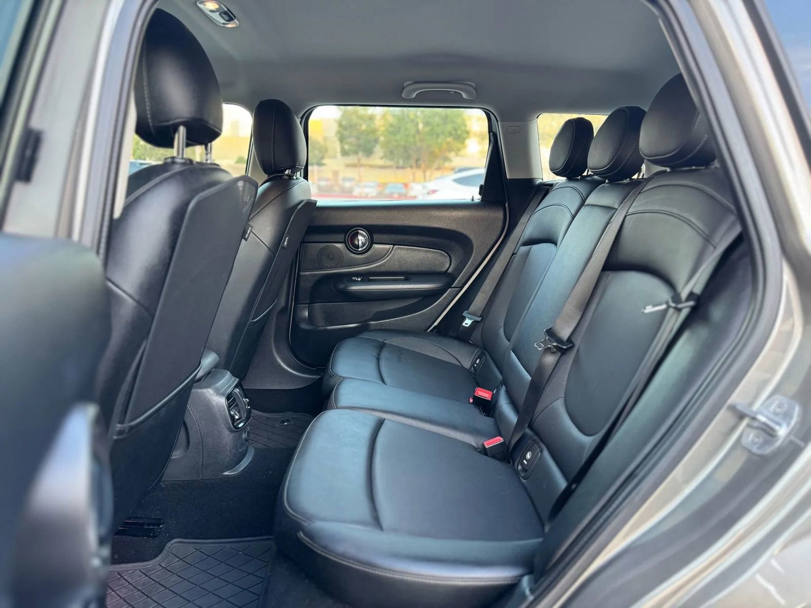 Used 2016 MINI Cooper Clubman image 18