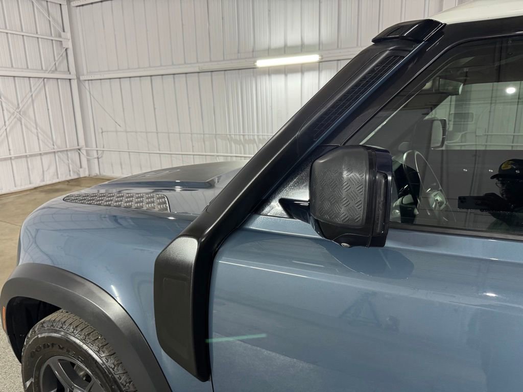 Used 2022 Land Rover Defender 110 image 21