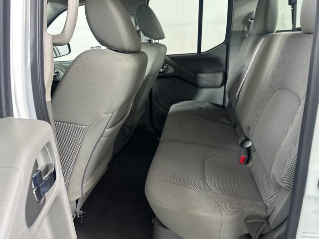 Used 2020 Nissan Frontier SV image 25