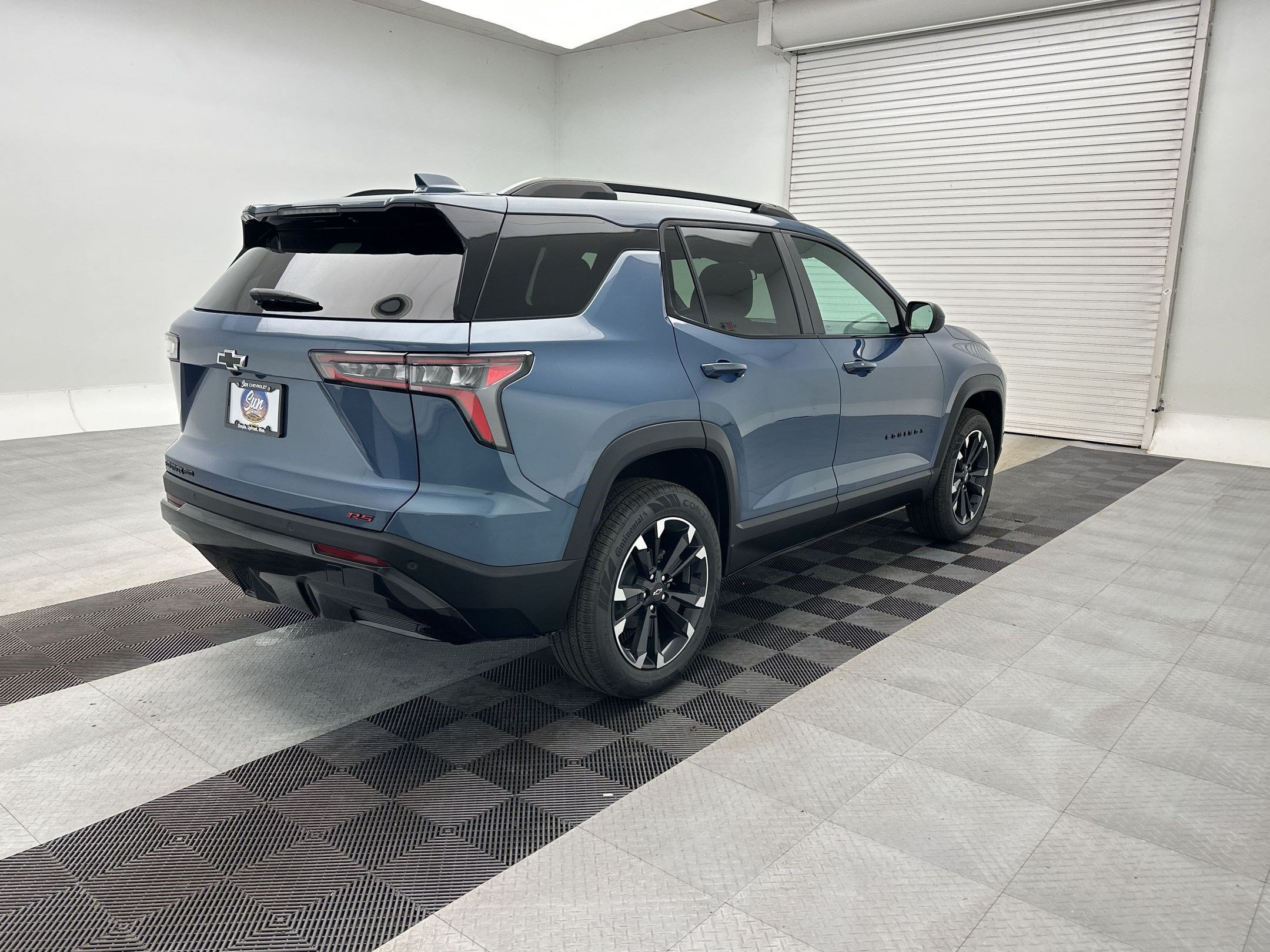 New 2027 Chevrolet Equinox RS w/ LPO, Floor Liner Package AWD/4WD image 9