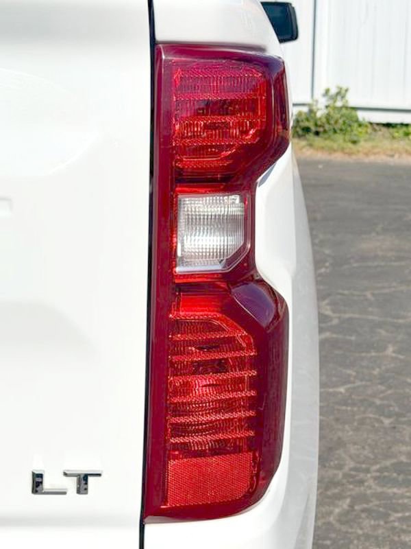 Used 2023 Chevrolet Silverado 1500 LT image 10