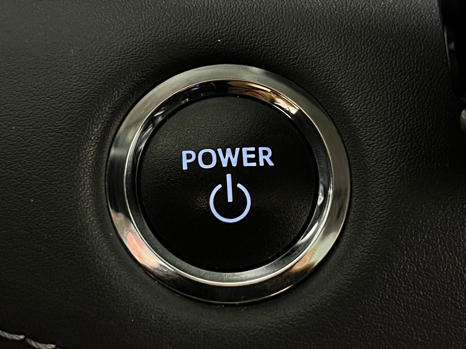 Certified 2023 Toyota Highlander XLE image 21