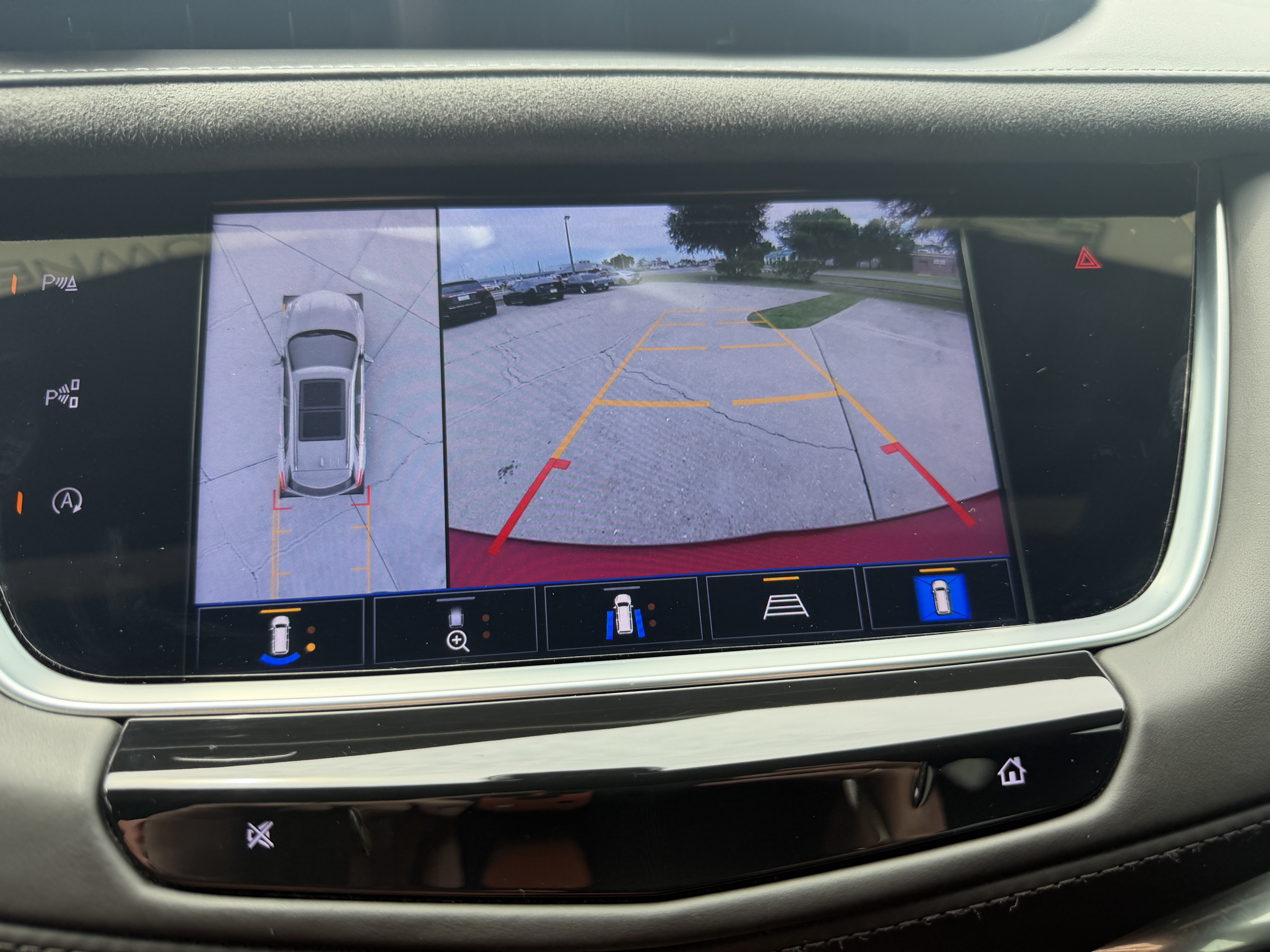 Certified 2022 Cadillac XT5 Sportv w/ LPO, ONYX Package AWD/4WD image 22