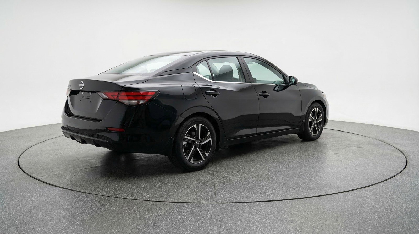 Used 2025 Nissan Sentra SV image 9