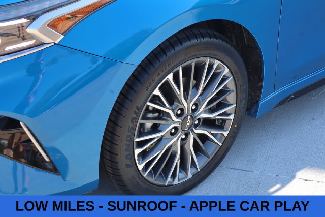Used 2024 Kia Forte GT-Line w/ GT-Line Premium Package FWD image 2