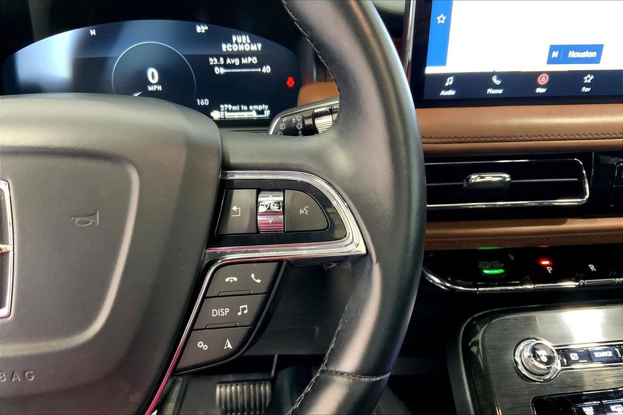 Used 2023 Lincoln Nautilus Reserve w/ Monochromatic Package image 22