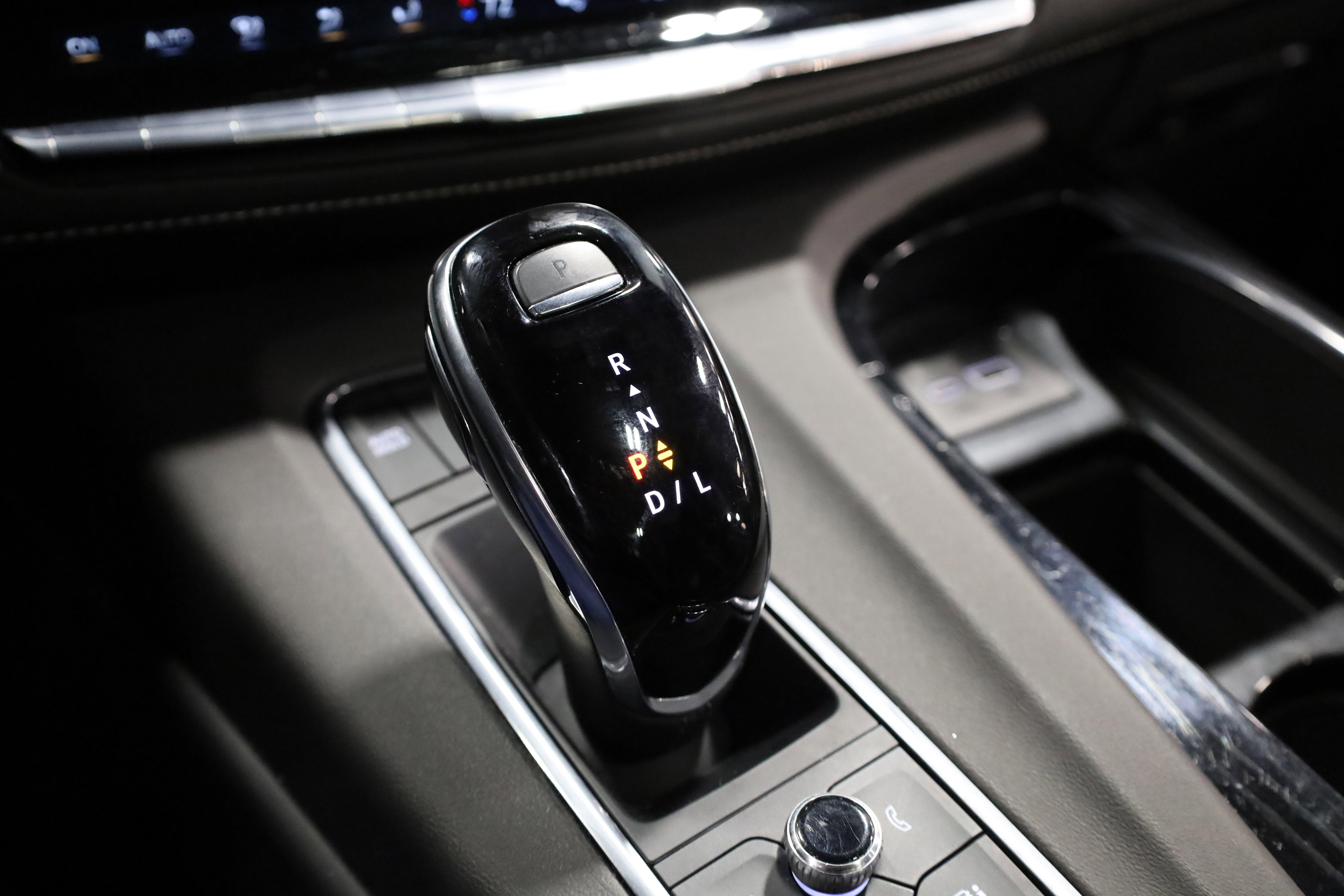 Used 2022 Cadillac Escalade Sport w/ Touring Package image 34