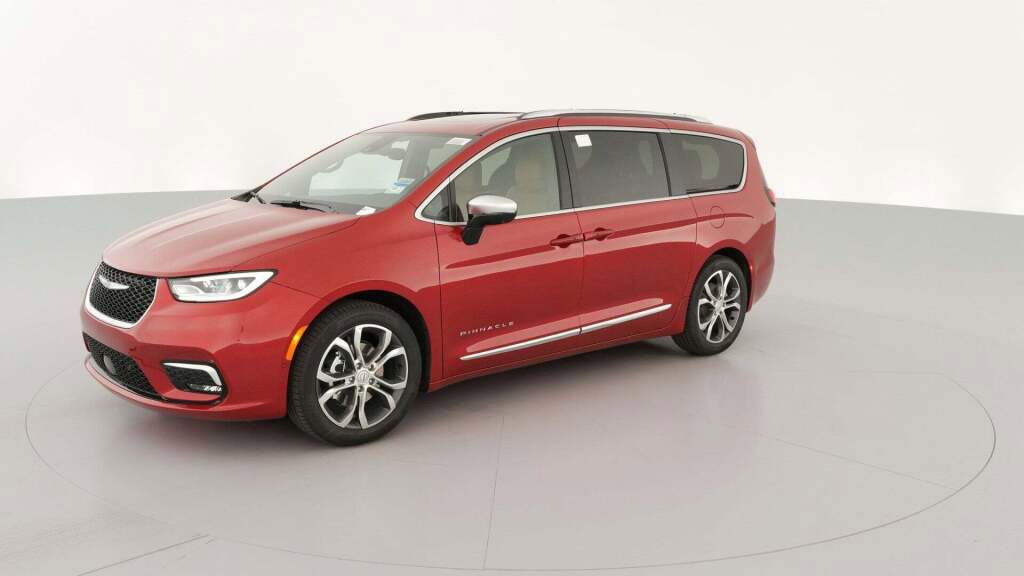 New 2026 Chrysler Pacifica Pinnacle