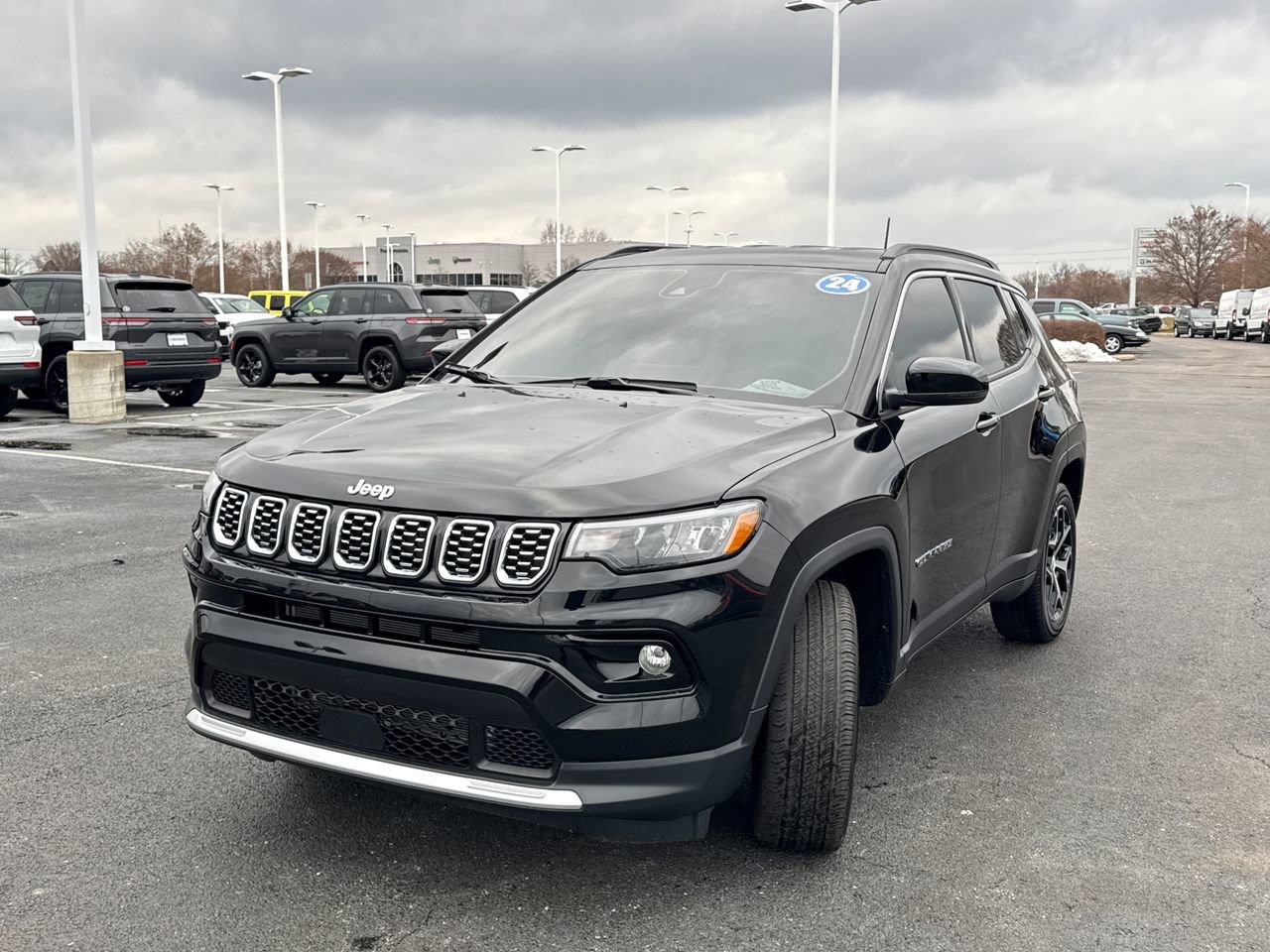 Used 2024 Jeep Compass Limited image 7