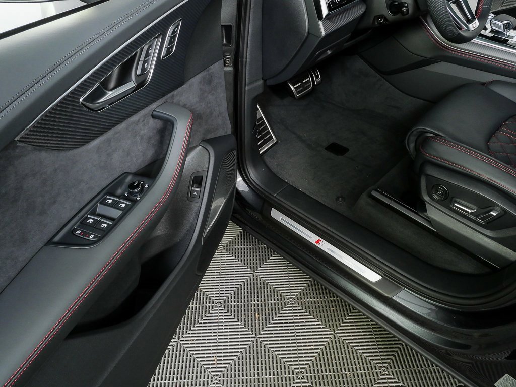Used 2026 Audi SQ7 Prestige w/ S Sport Package image 8