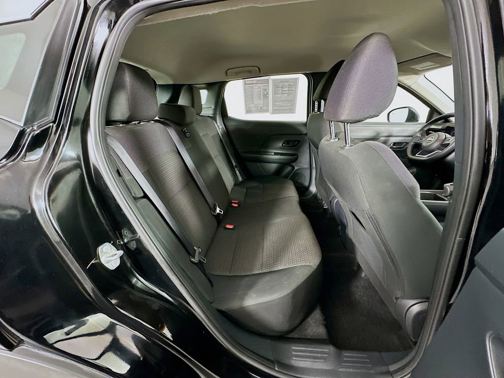 Certified 2025 Nissan Kicks S image 33