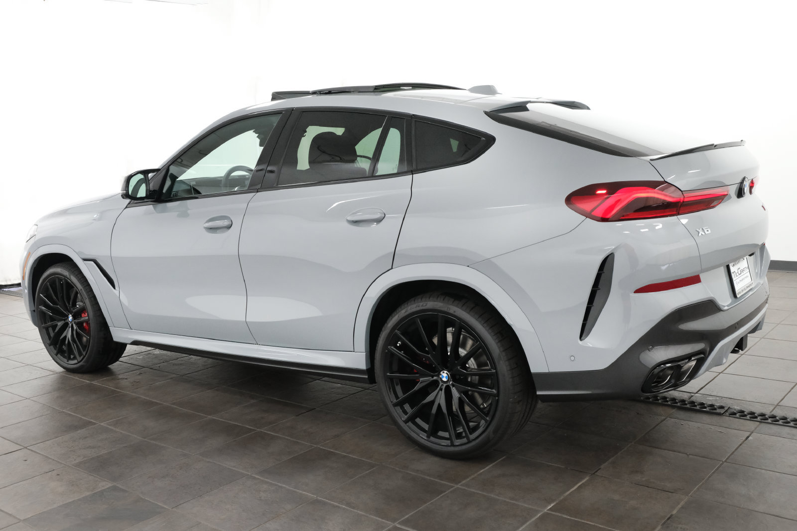 New 2027 BMW X6 M60i AWD/4WD image 3