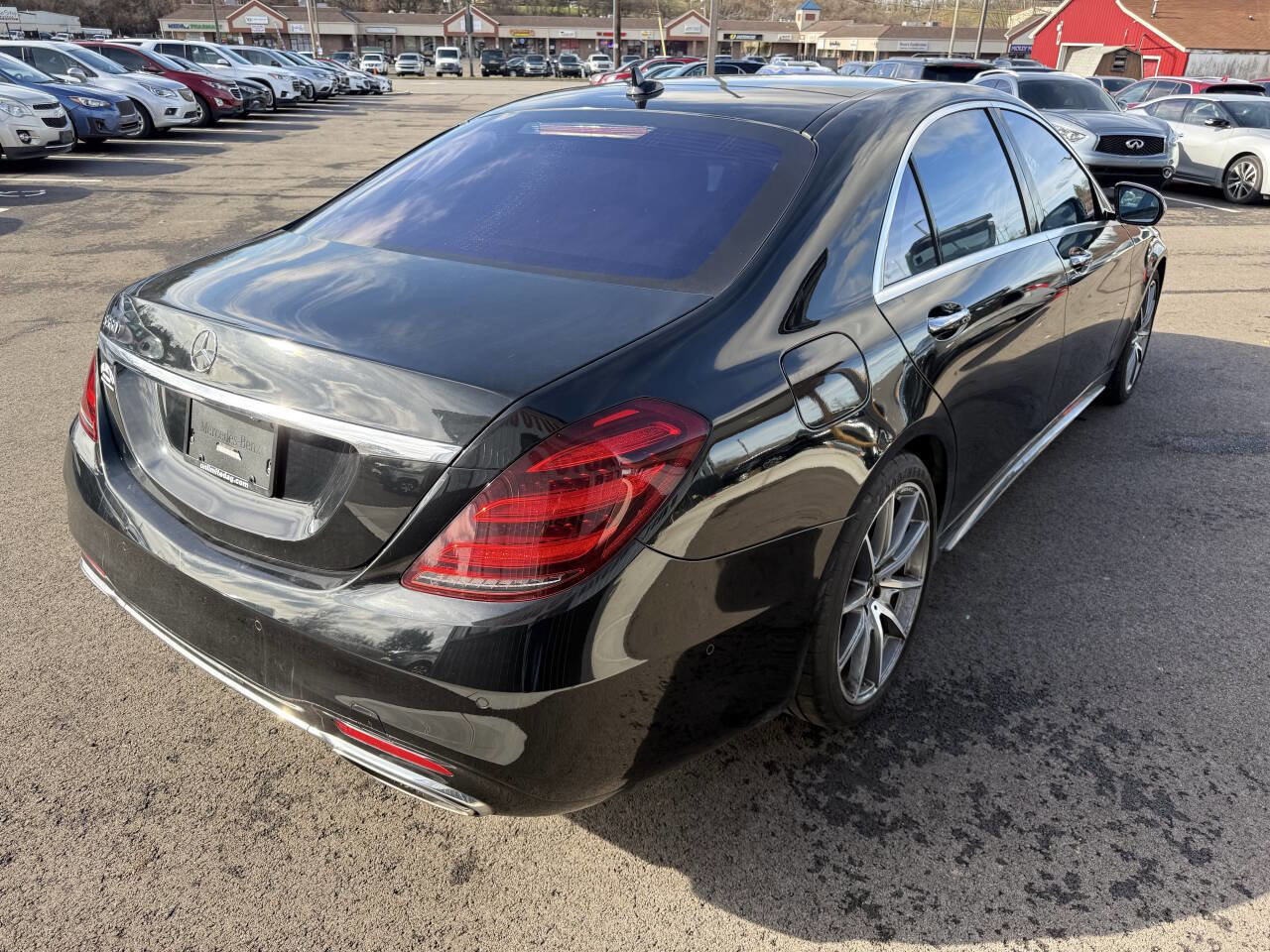 Used 2018 Mercedes-Benz S 560 Sedan image 7
