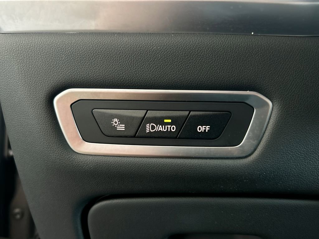 Used 2025 BMW X7 xDrive40i image 16