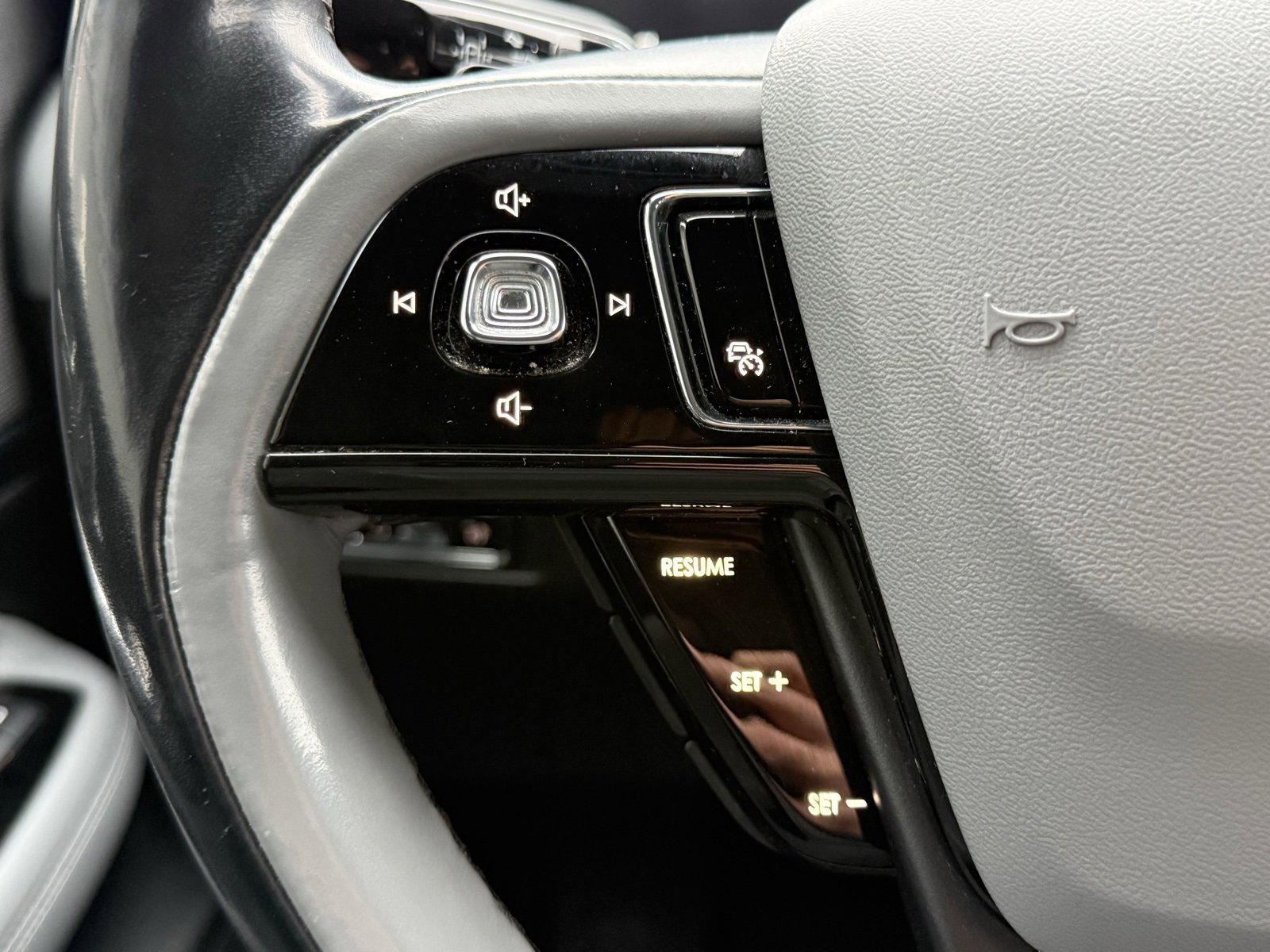 Used 2020 Lincoln Corsair Reserve w/ Equipment Group 201A image 19