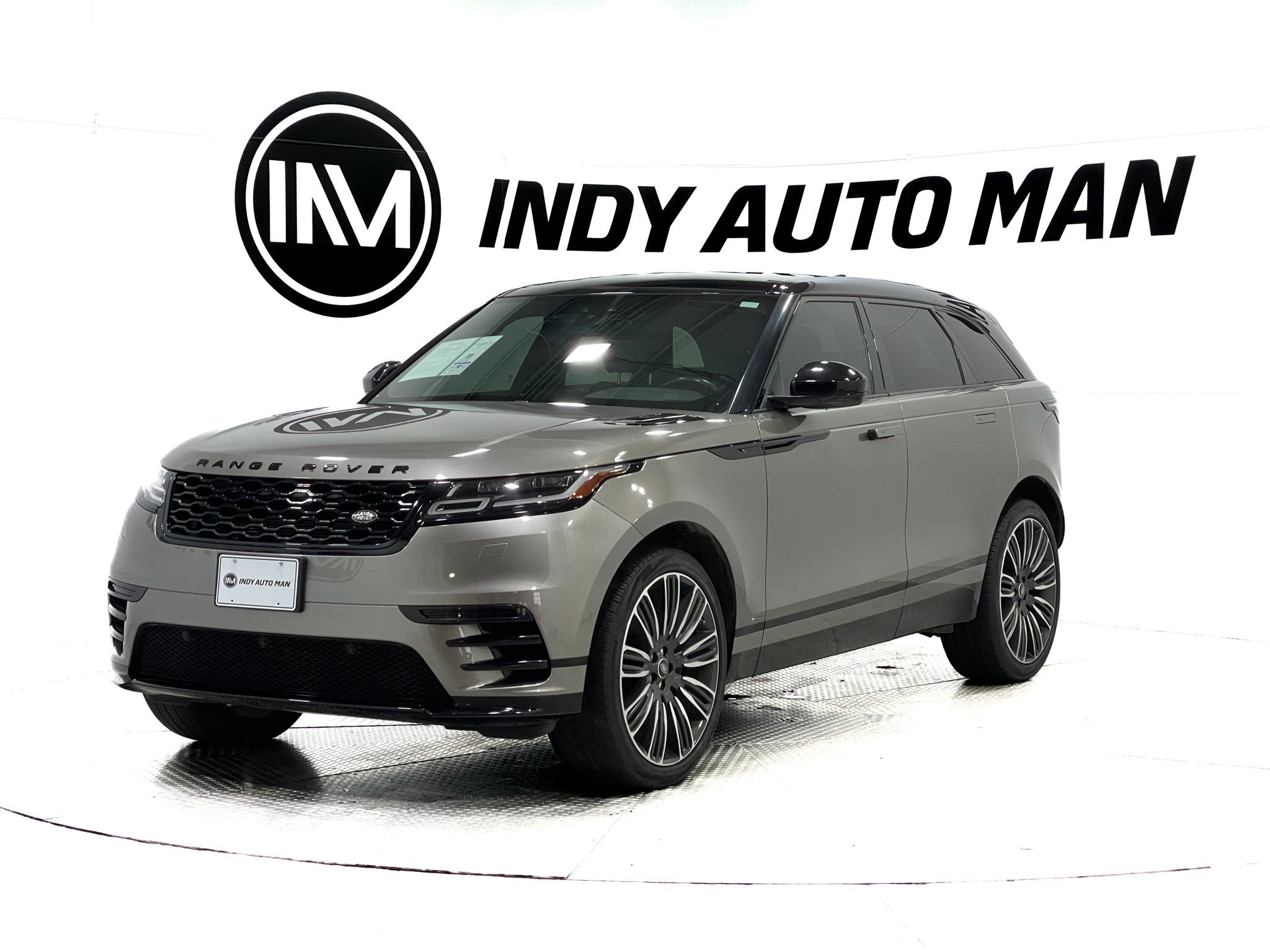 Used 2020 Land Rover Range Rover Velar R-Dynamic S image 8