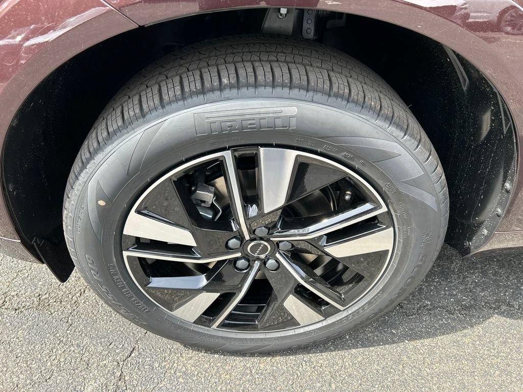 New 2026 Volvo XC60 B5 Plus w/ Climate Package AWD/4WD image 8