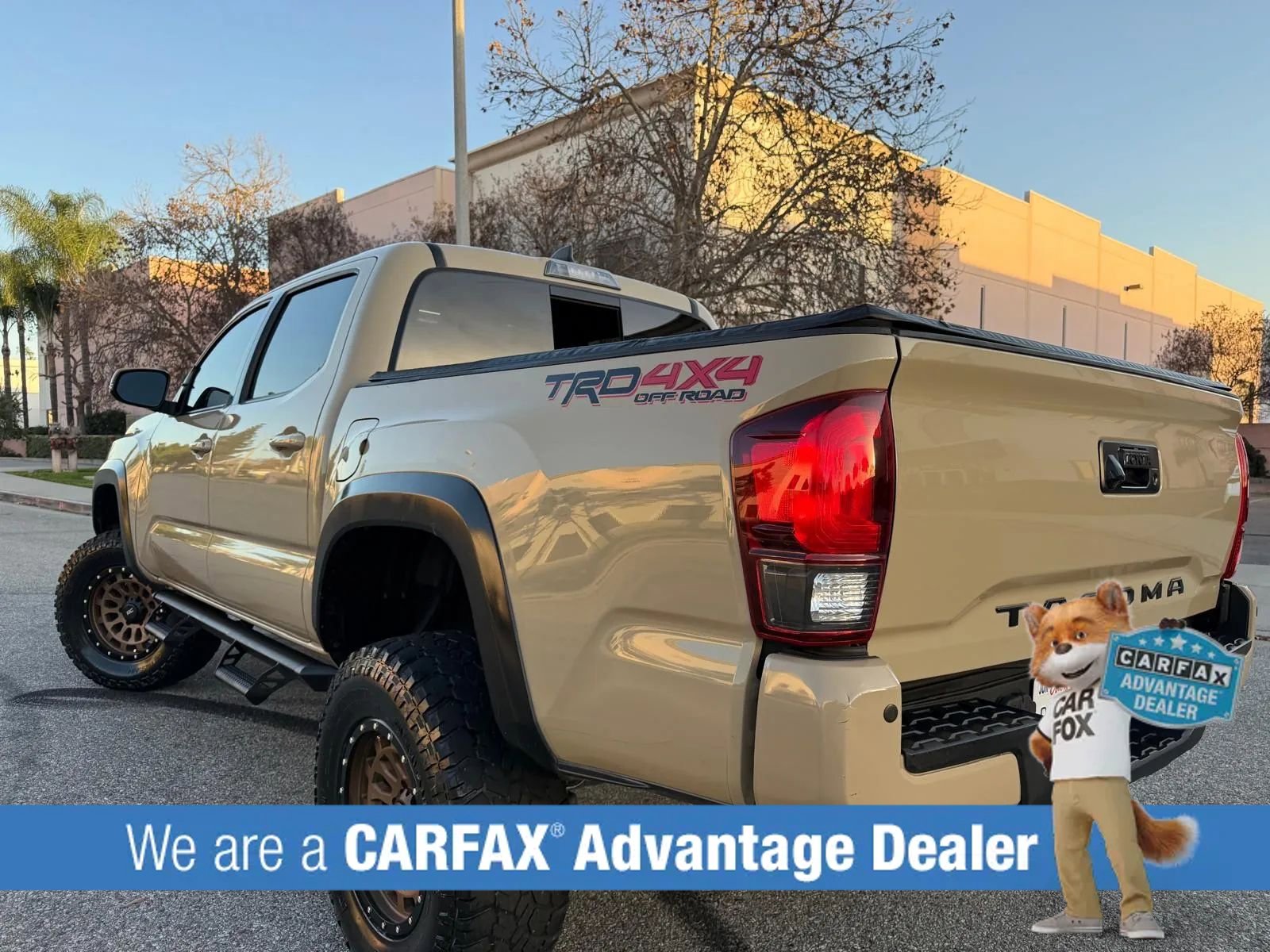 Used 2017 Toyota Tacoma TRD Off-Road w/ Premium & Technology Package image 1