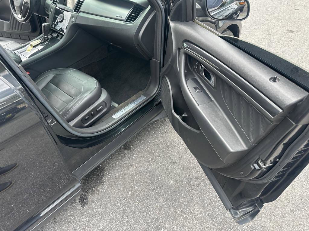 Used 2013 Ford Taurus SHO image 36