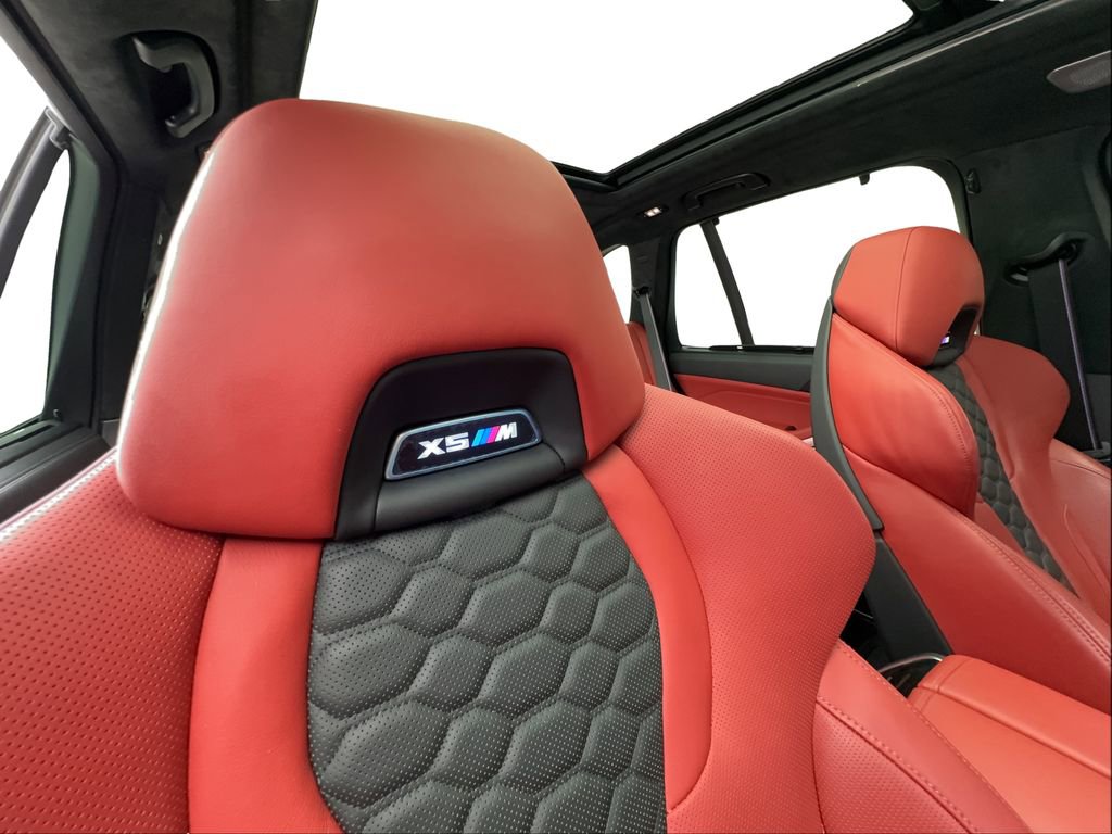 Used 2025 BMW X5 M Competition w/ Executive Package image 32