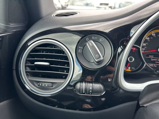 Used 2016 Volkswagen Beetle 1.8T Dune FWD image 18