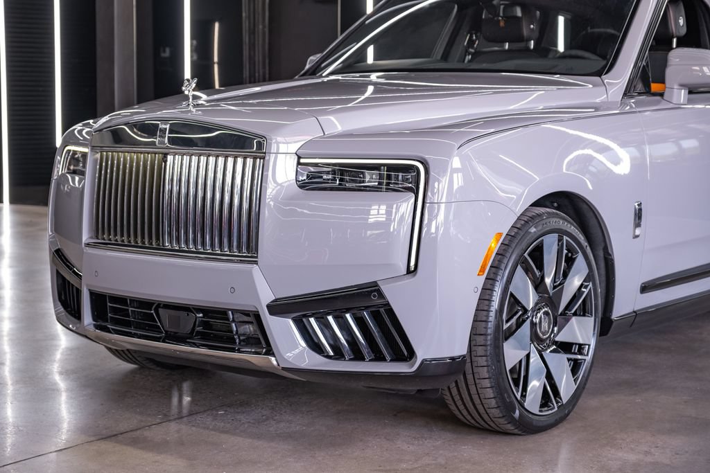 Used 2026 Rolls-Royce Cullinan AWD/4WD image 3