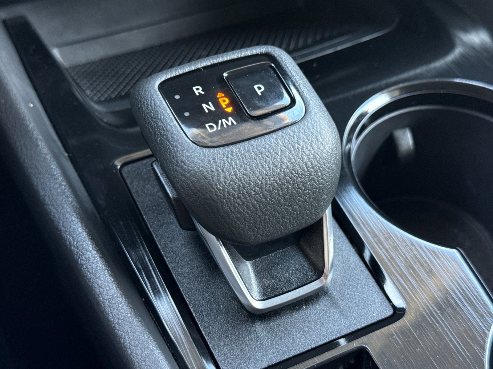 Used 2025 Nissan Rogue SV image 20