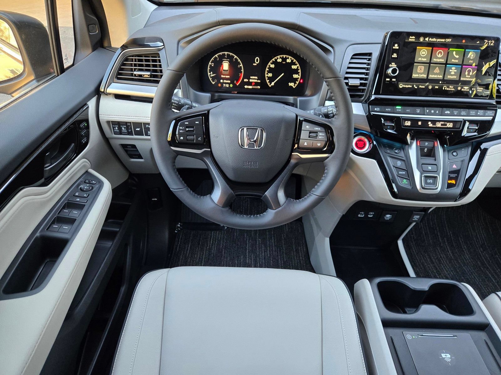 New 2026 Honda Odyssey Touring image 13