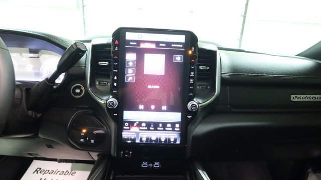 Used 2025 RAM 2500 Laramie AWD/4WD image 13
