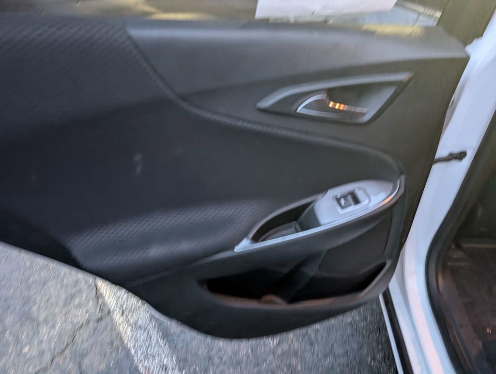 Used 2018 Chevrolet Malibu LT w/ Redline Edition image 10