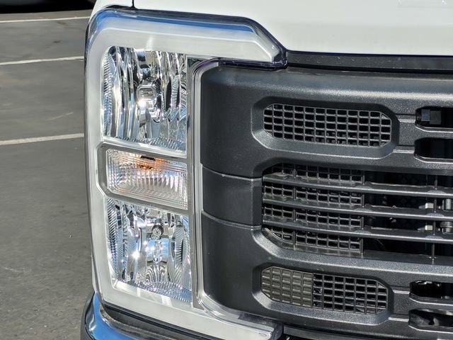 New 2026 Ford F250 XL w/ XL Chrome Package image 10