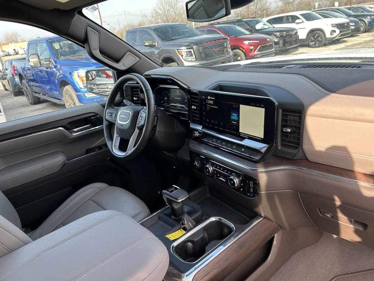 Used 2024 GMC Sierra 1500 SLT w/ SLT Convenience Package image 14