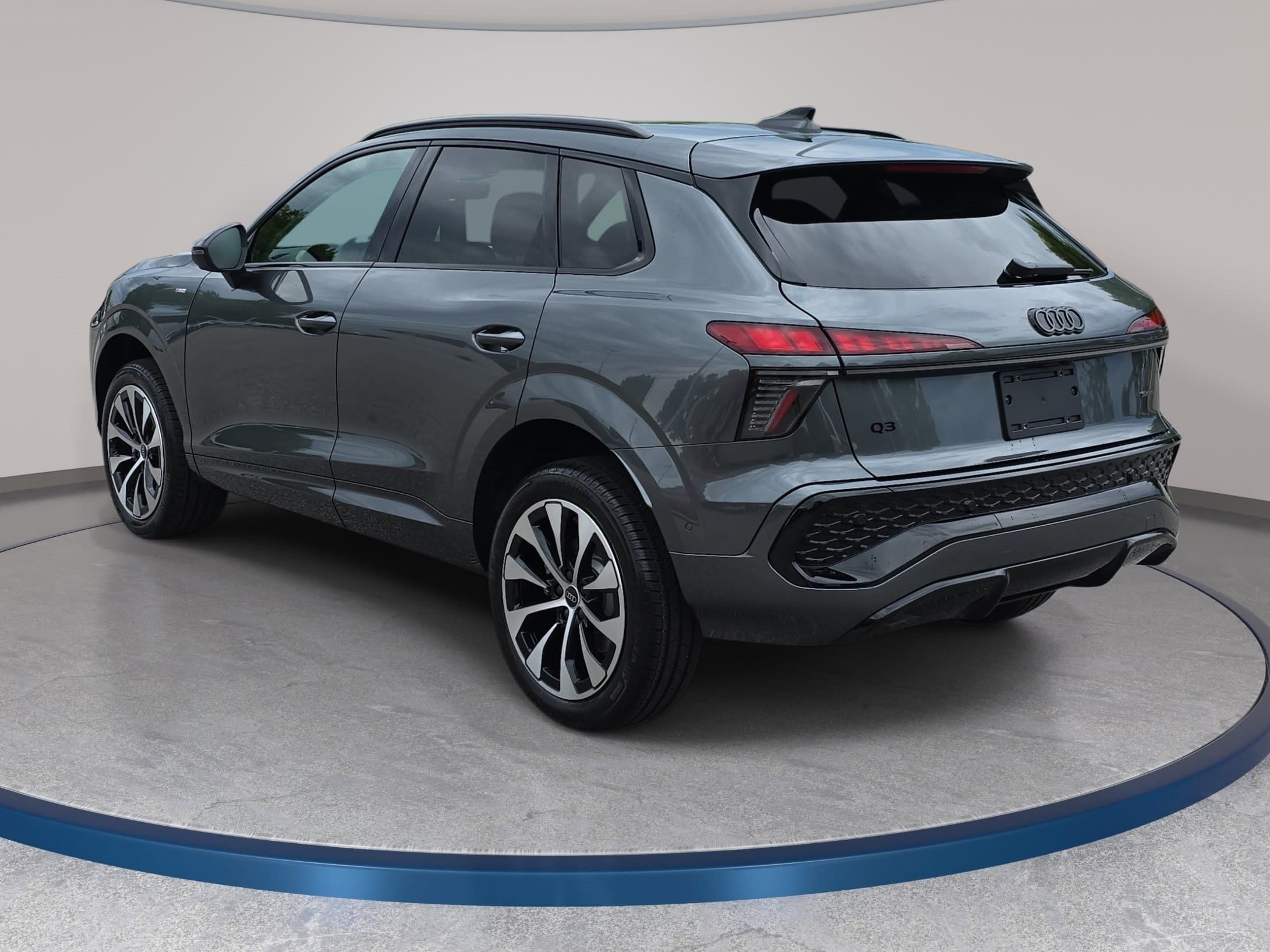 New 2026 Audi Q3 quattro 2.0T AWD/4WD image 7