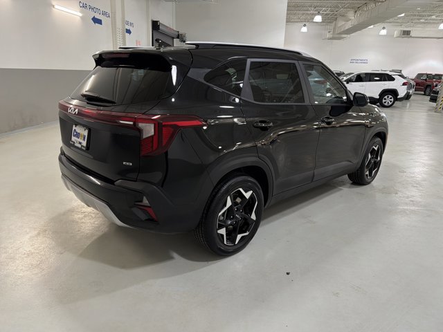 Used 2025 Kia Seltos S image 9