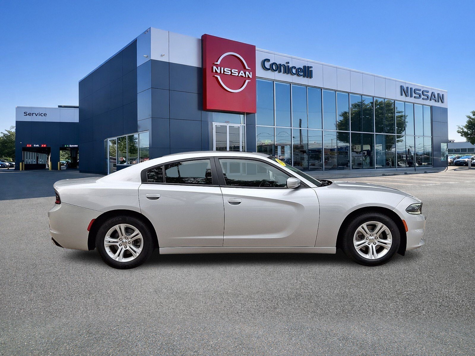 Used 2022 Dodge Charger SXT w/ Leather Interior Group RWD image 7