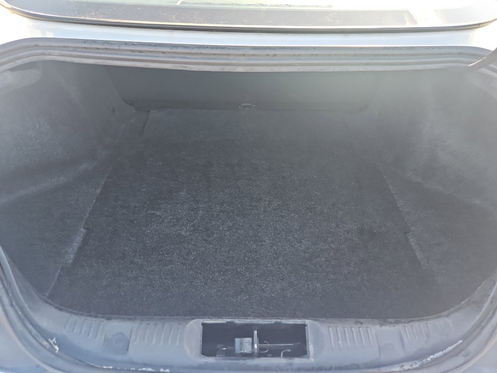 Used 2024 Ford Mustang EcoBoost image 6