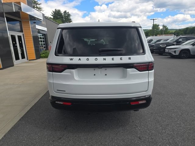 Used 2022 Jeep Wagoneer Series I AWD/4WD image 5