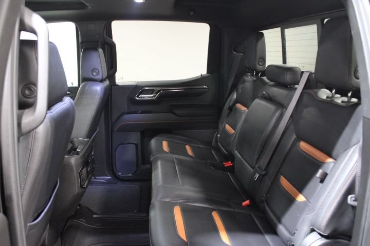 Used 2024 GMC Sierra 1500 AT4 w/ Technology Package AWD/4WD image 22