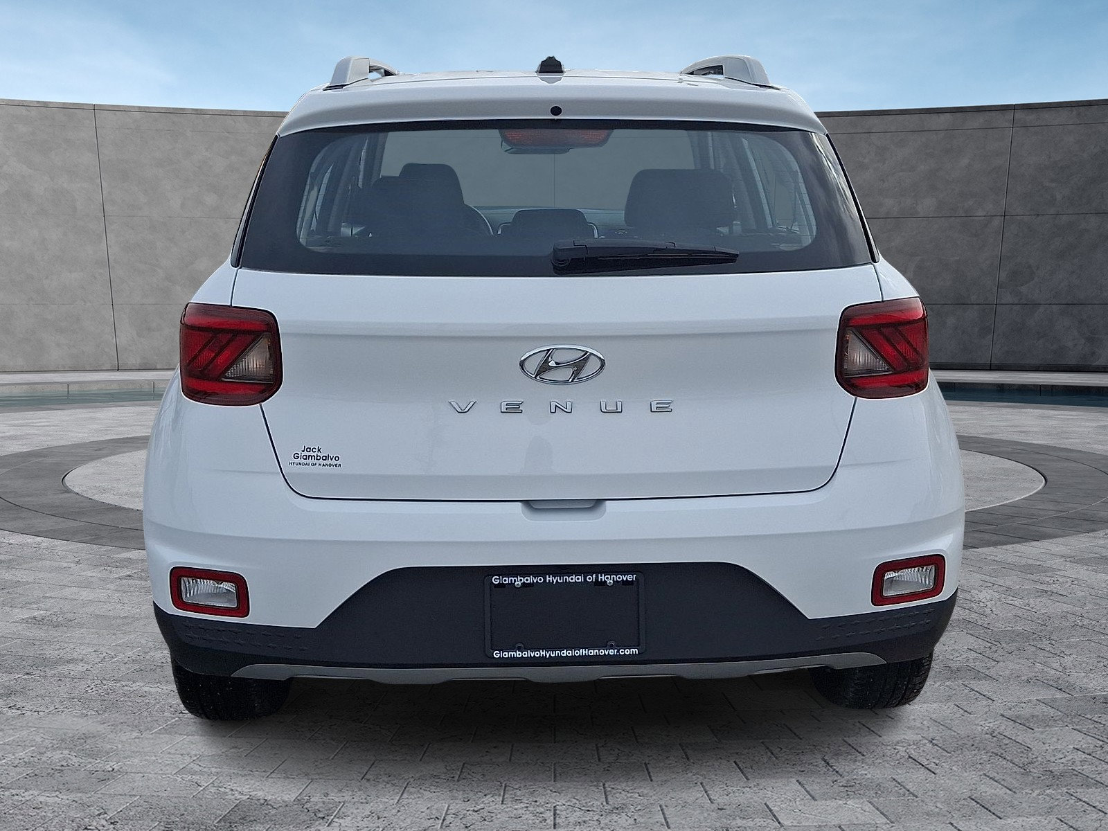 Certified 2025 Hyundai Venue SEL image 9
