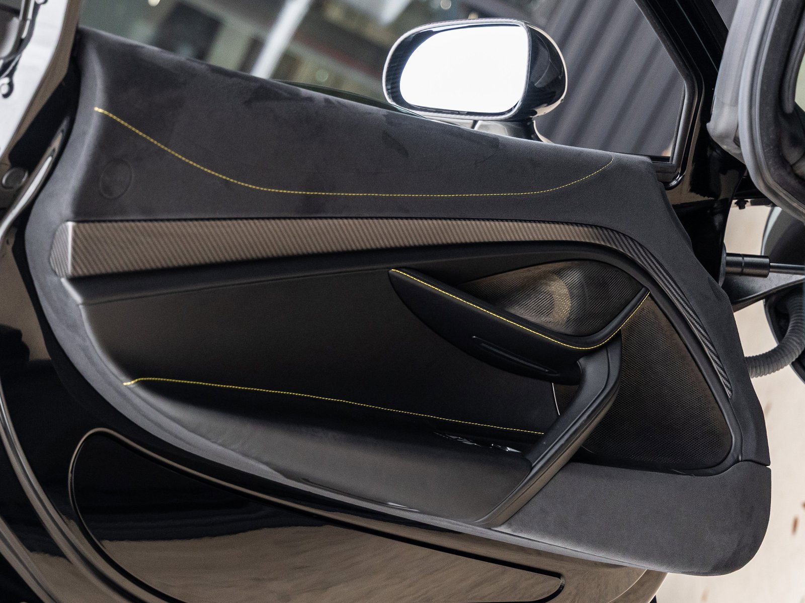 Used 2019 McLaren 720S image 22