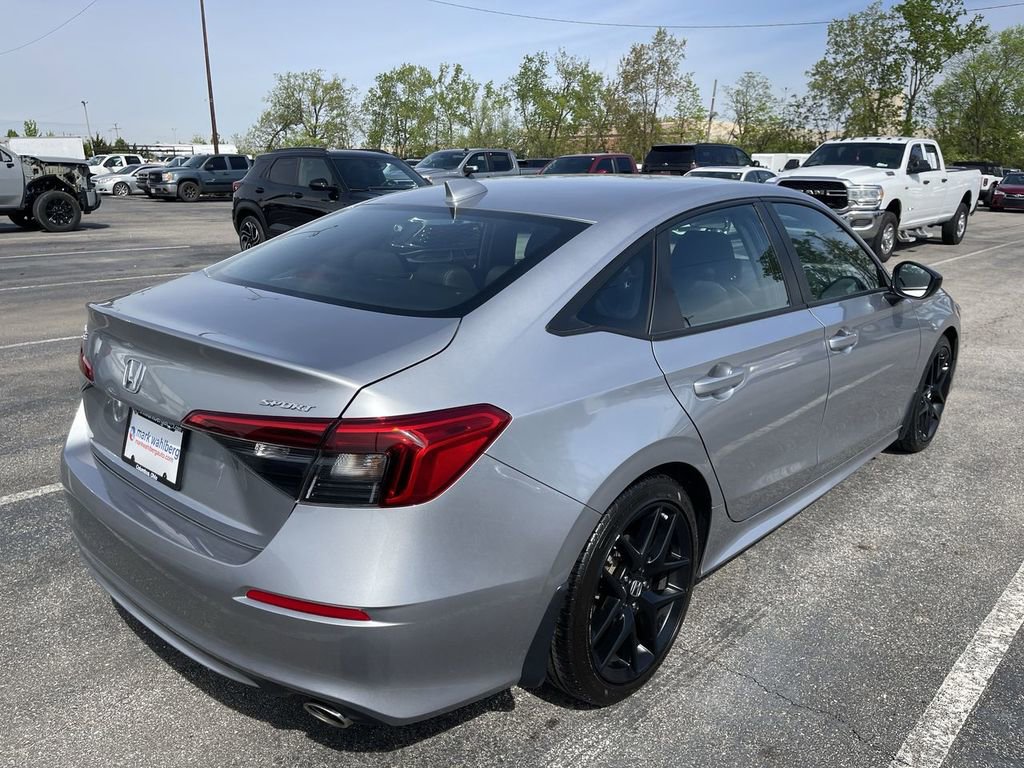 Used 2023 Honda Civic Sport image 9