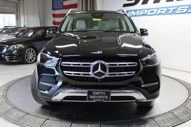 Used 2024 Mercedes-Benz GLE 450e 4MATIC w/ Warmth & Comfort Package image 4