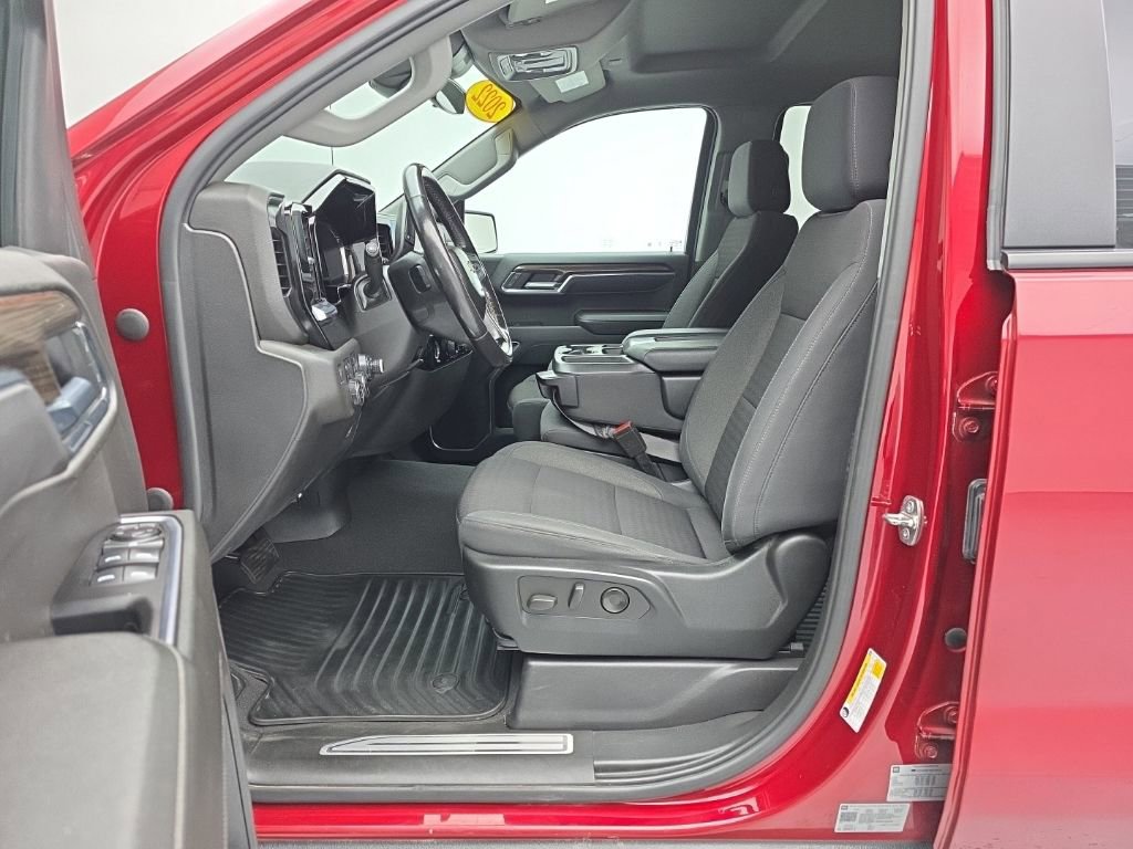 Certified 2022 Chevrolet Silverado 1500 LT w/ Z71 Off-Road Package AWD/4WD image 14