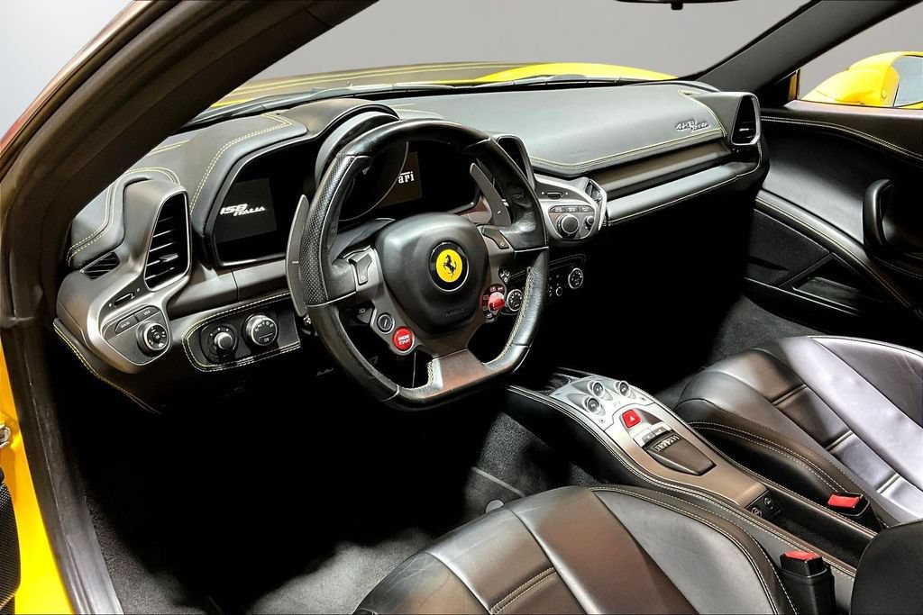 Used 2013 Ferrari 458 Italia Coupe RWD image 14