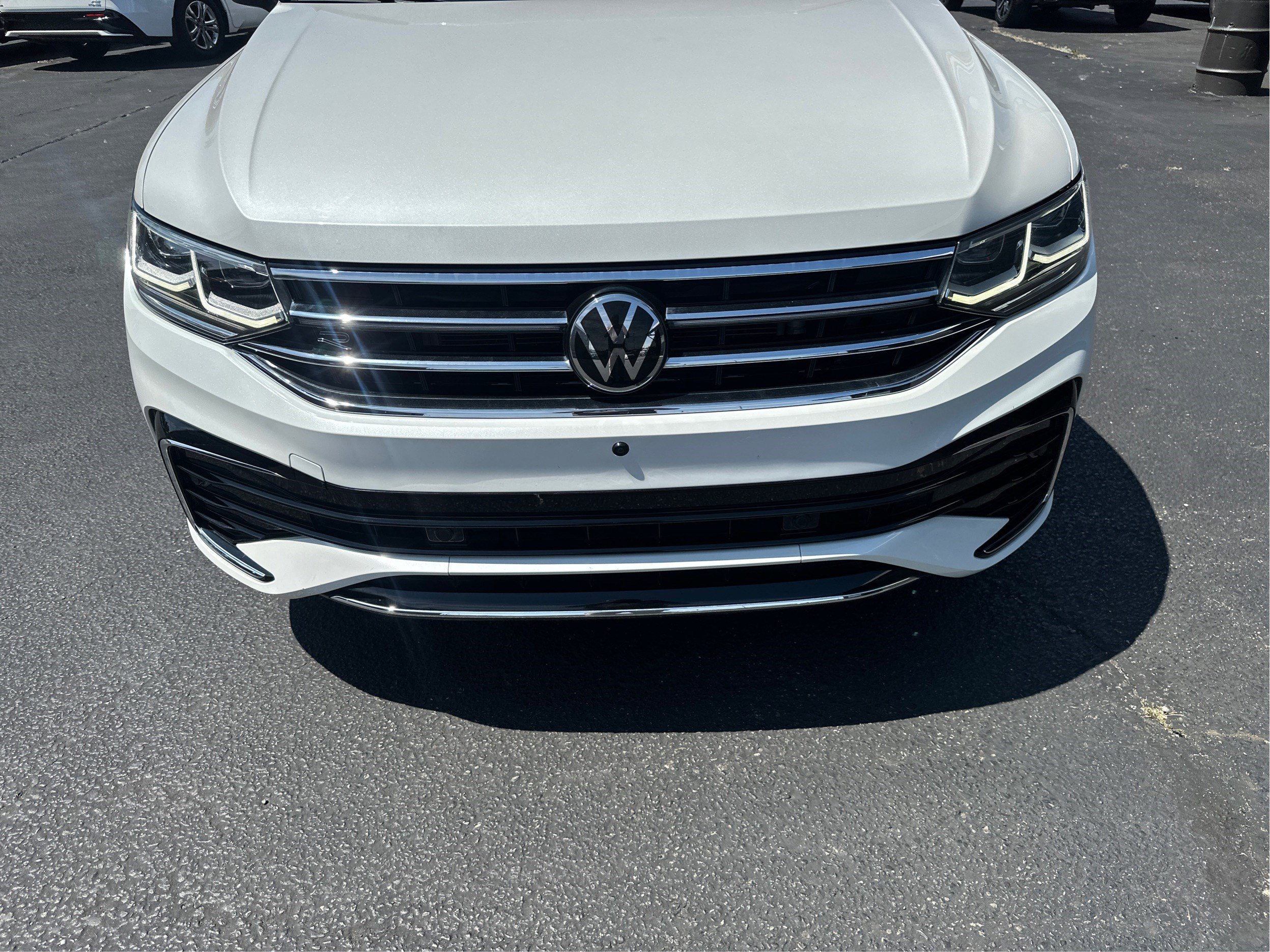 Used 2023 Volkswagen Tiguan SEL R-Line AWD/4WD image 24