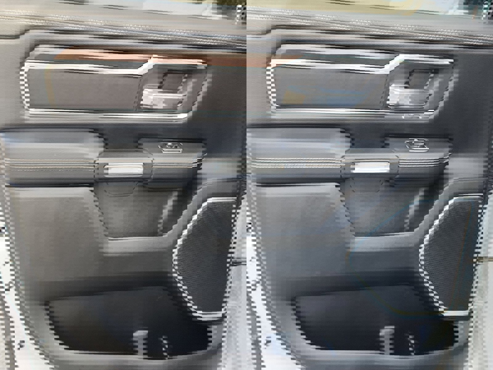 Used 2021 RAM 1500 Laramie image 19